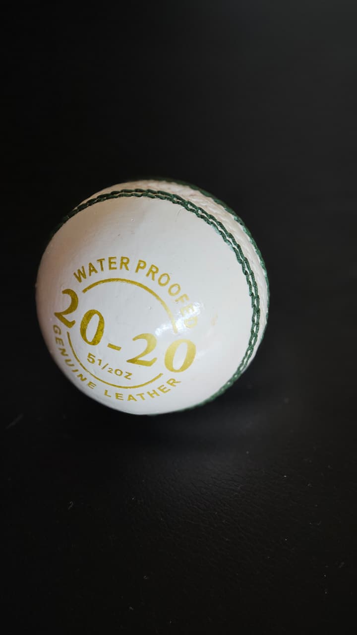 R7 T20 WHITE BALL